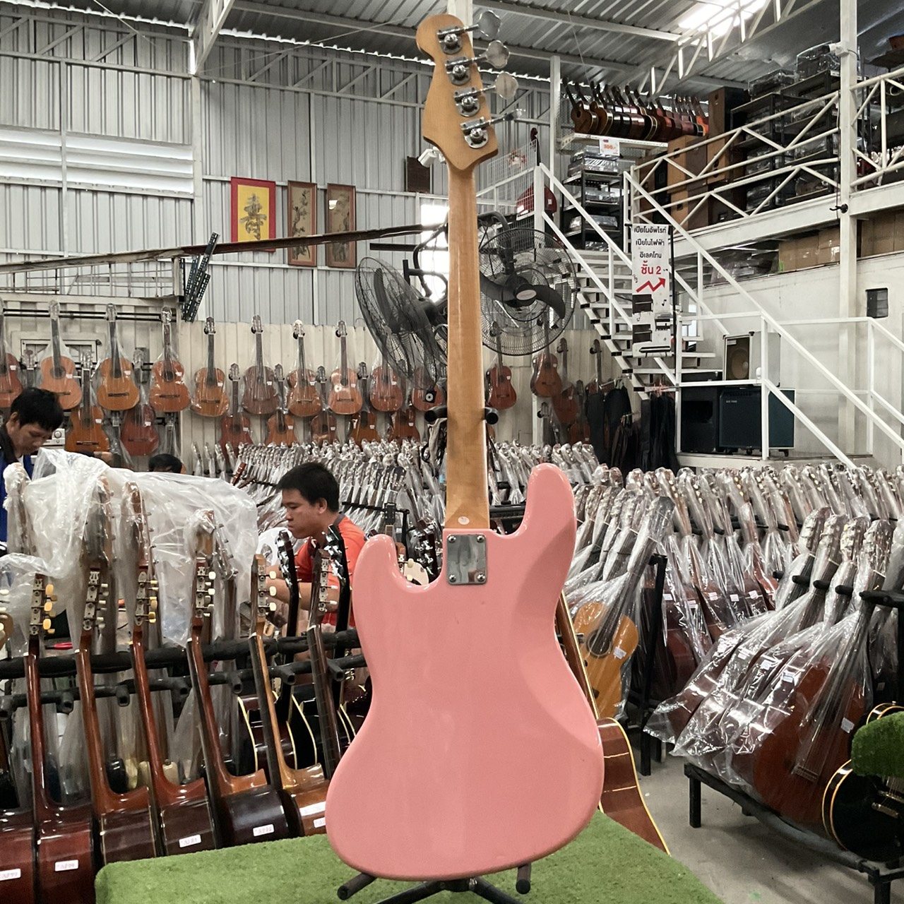 กีต้าร์เบส PhotoGenic