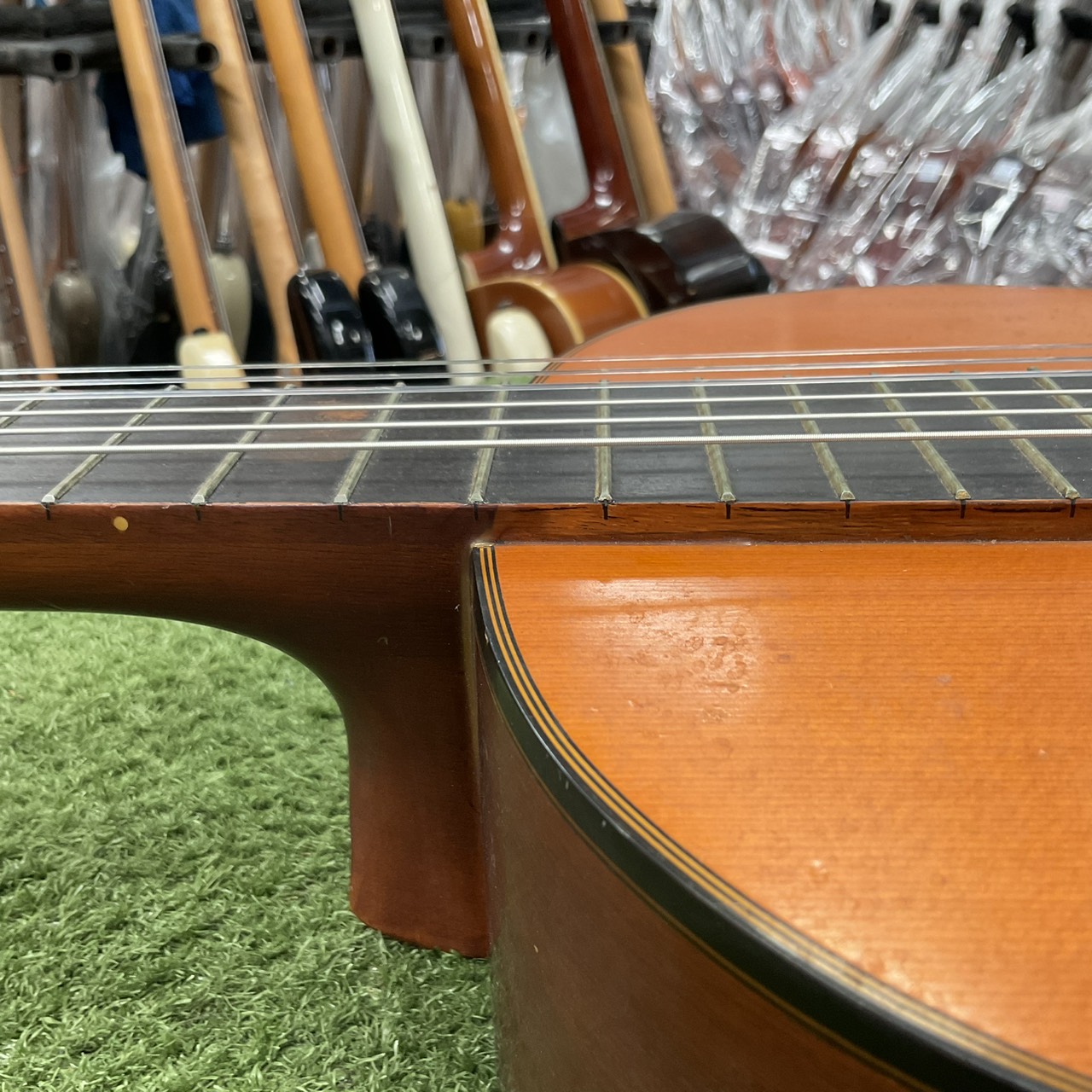 กีต้าร์คลาสสิค YAMAHA : C-180