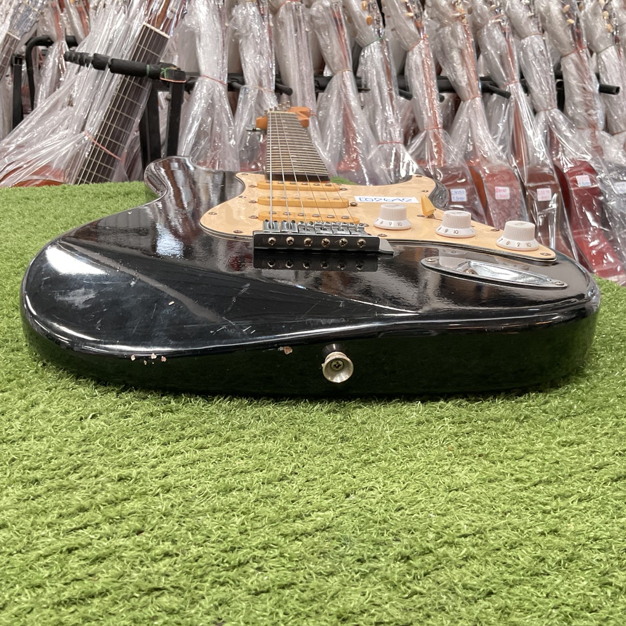 กีต้าร์ไฟฟ้า Maison