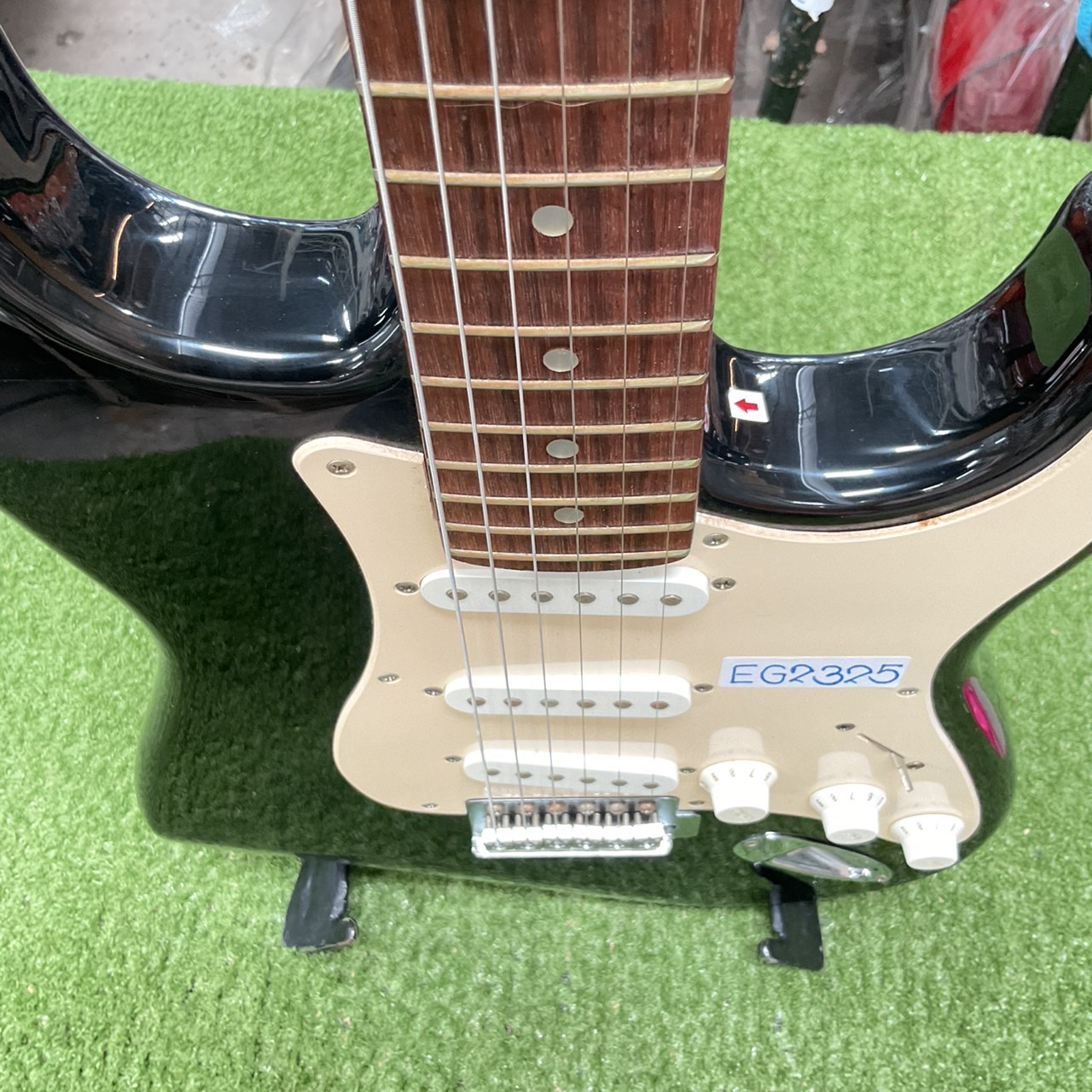 กีต้าร์ไฟฟ้า Legend