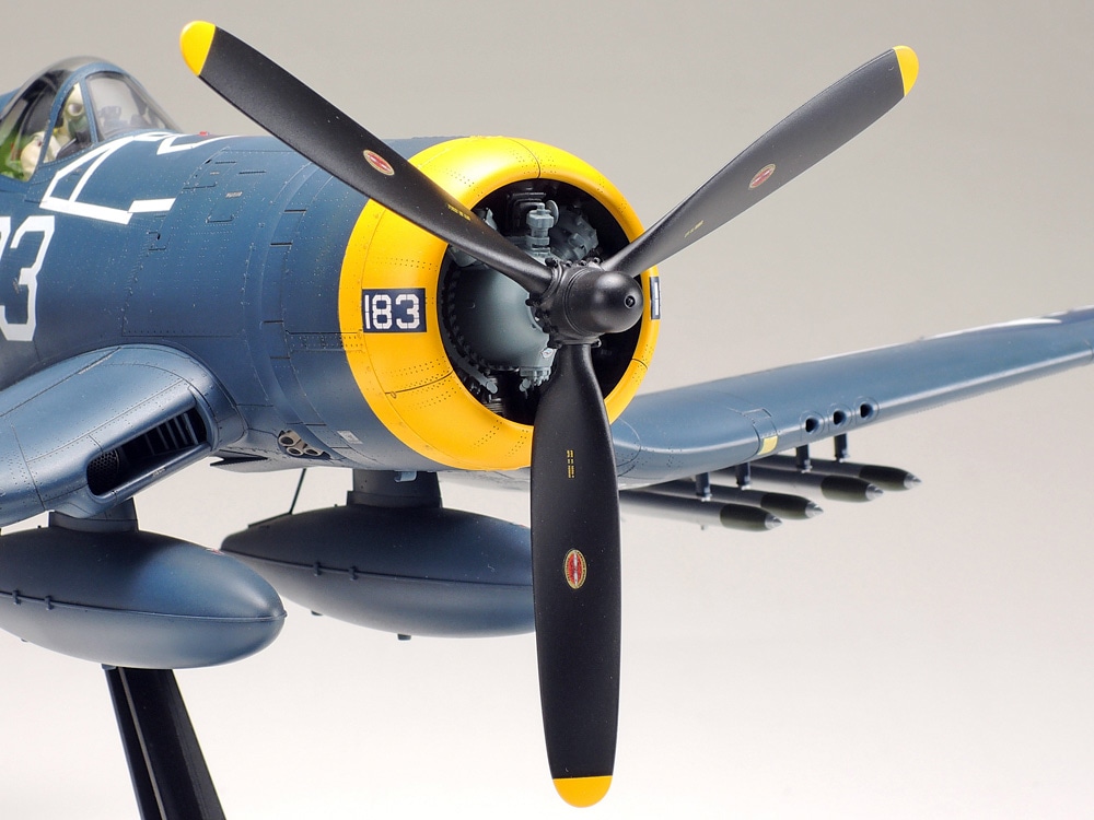 โมเดลเครื่องบิน Tamiya ขนาด 1/32 TA60327 Vought F4U-1D Corsair