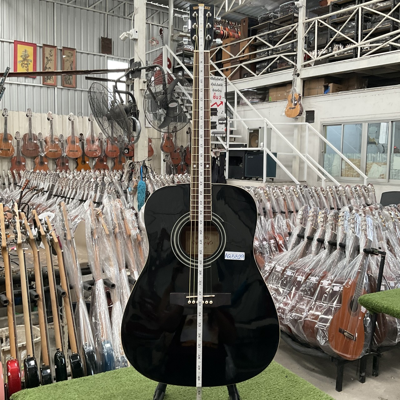 กีต้าร์โปร่ง HONEY BEE : W-15 BK