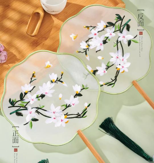พัดฟ้อนรำจีนปักไหมสองด้าน 双面苏绣团扇 Double-sided Embroidery Chinese Classical Dance Fan