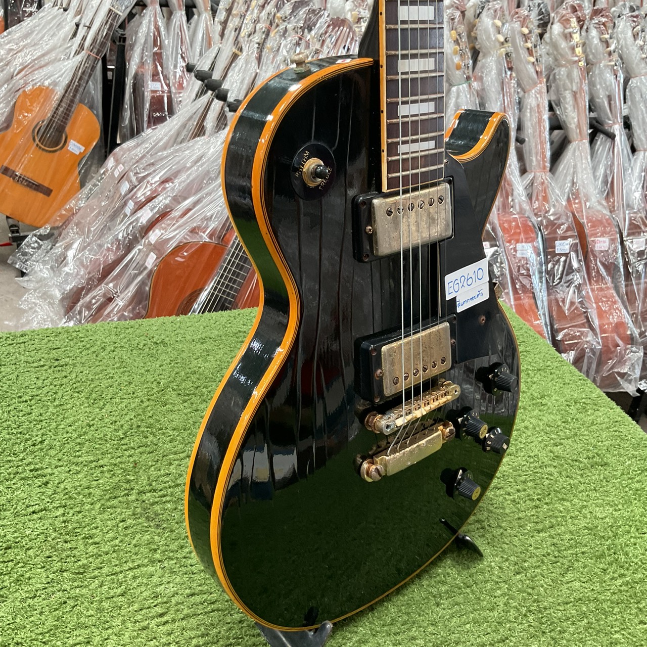 กีต้าร์ไฟฟ้า Marchis