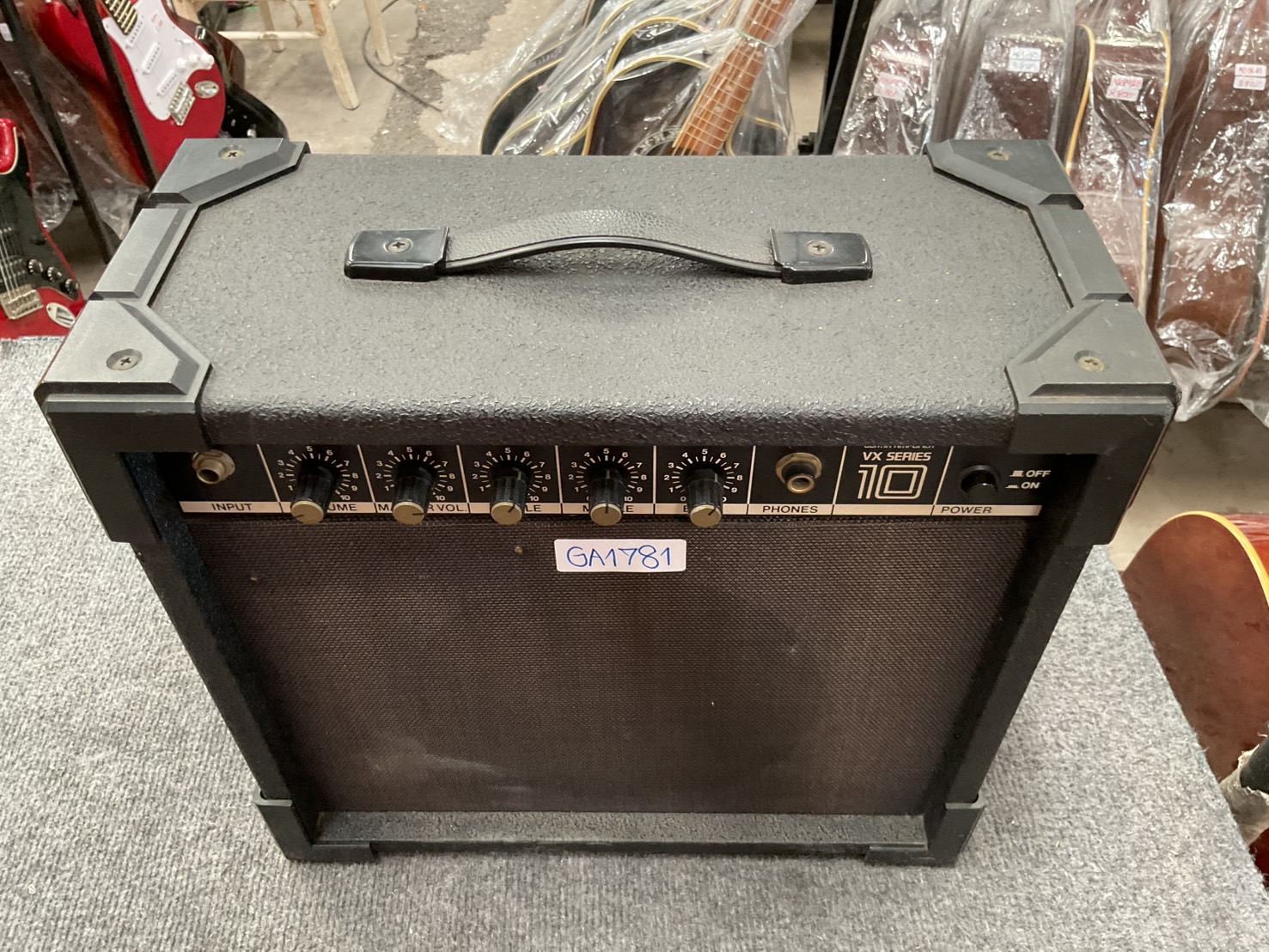 แอมป์กีต้าร์ YAMAHA : VX10