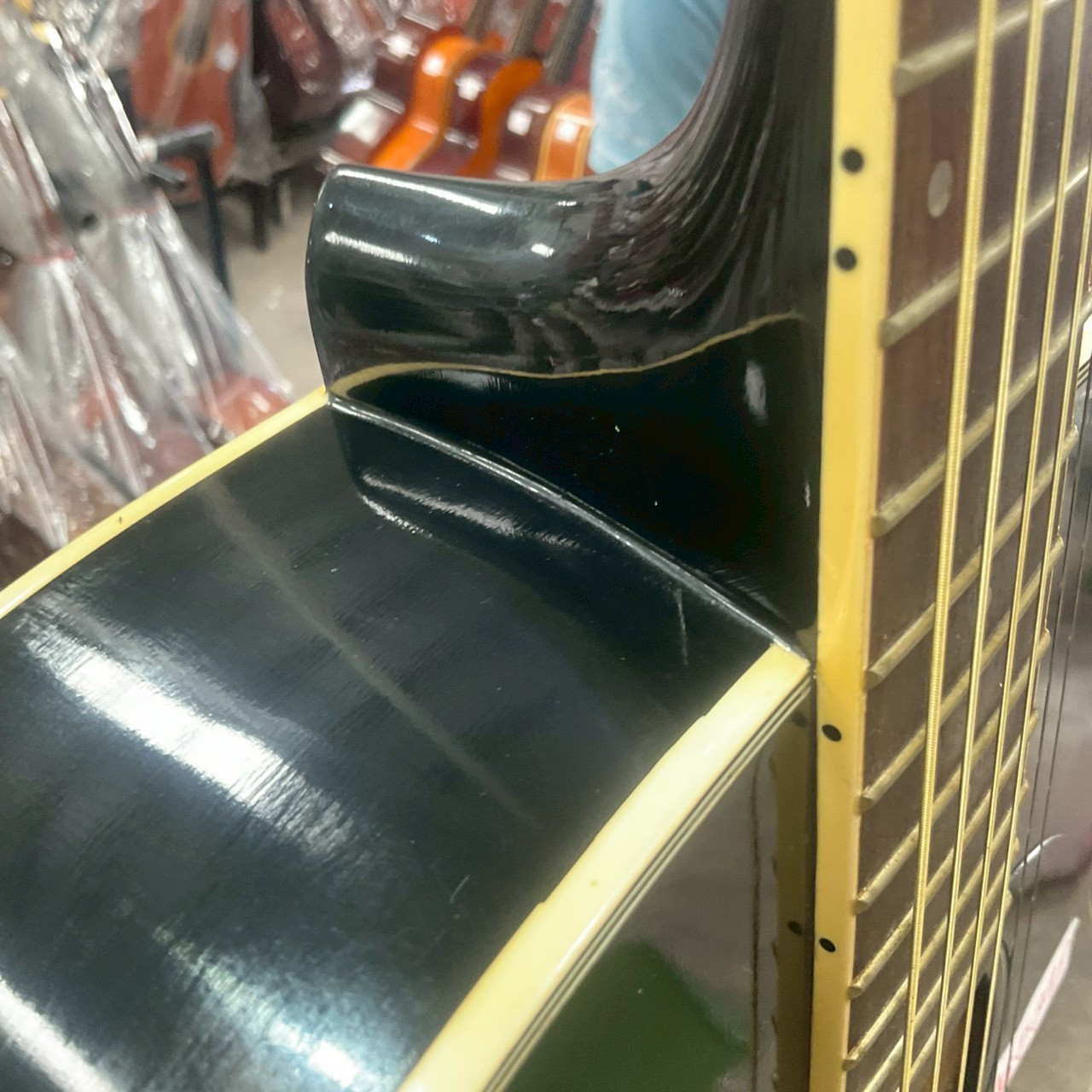 กีต้าร์โปร่ง ARIA : ADF-200BK