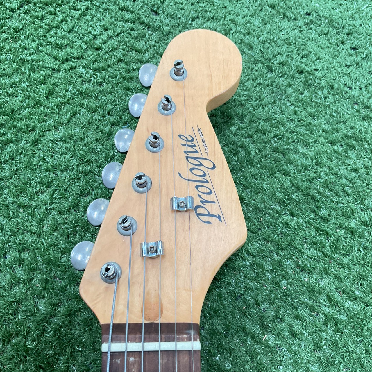 กีต้าร์ไฟฟ้า Prologue