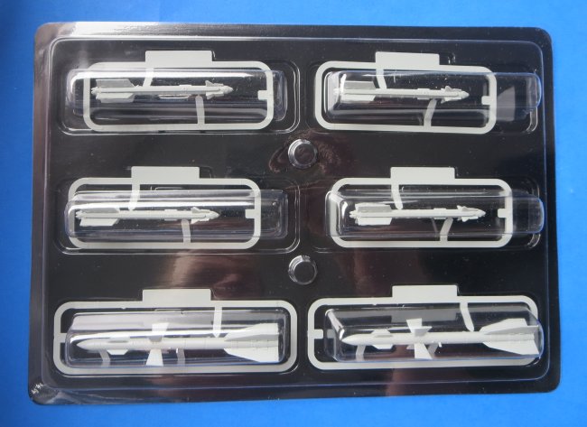 โมเดลเครื่องบิน Great Wall Hobby 1/48 L4811 MIG-29 9-12 Late Type “Fulcrum ”