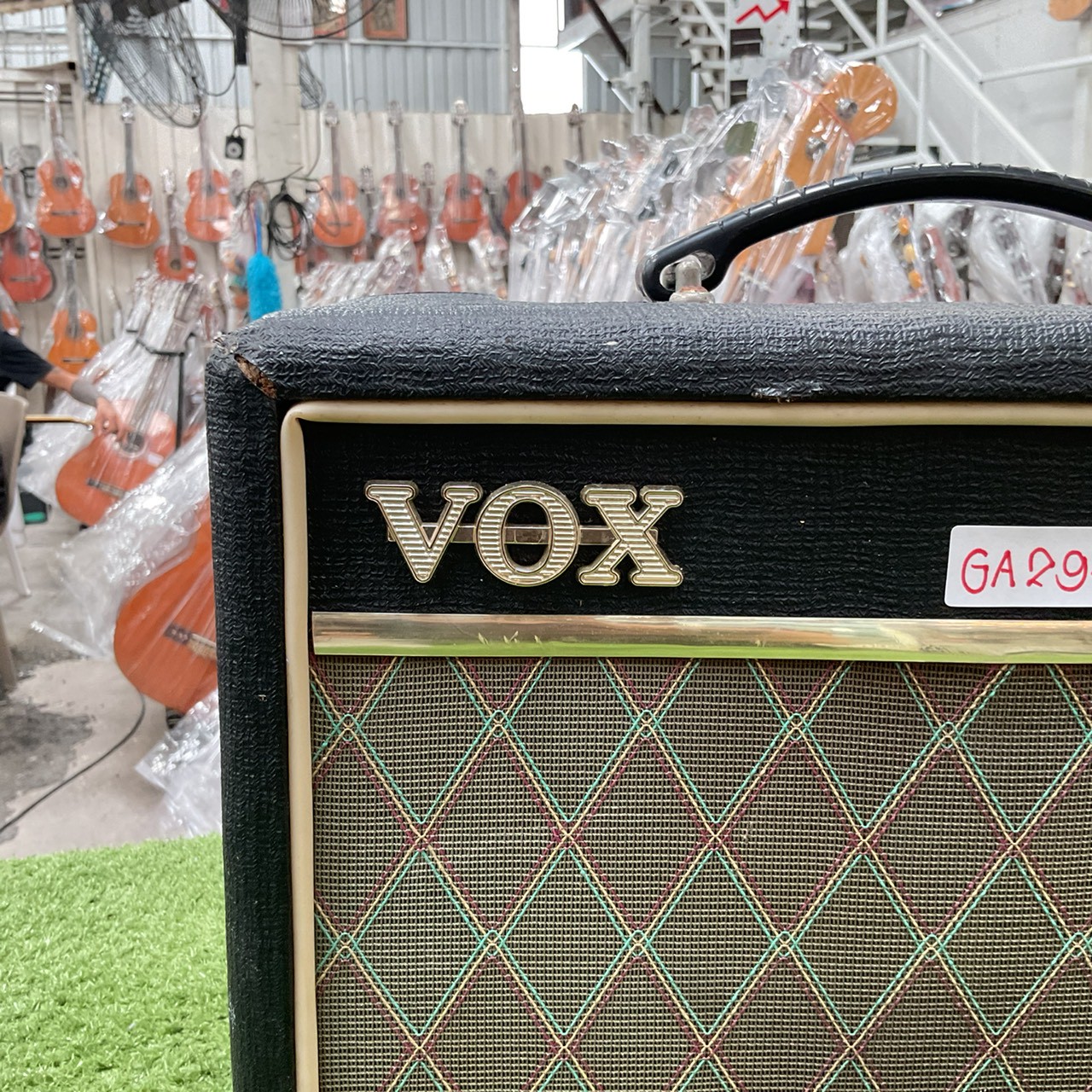 แอมป์กีต้าร์ VOX : PATHFINDER 10