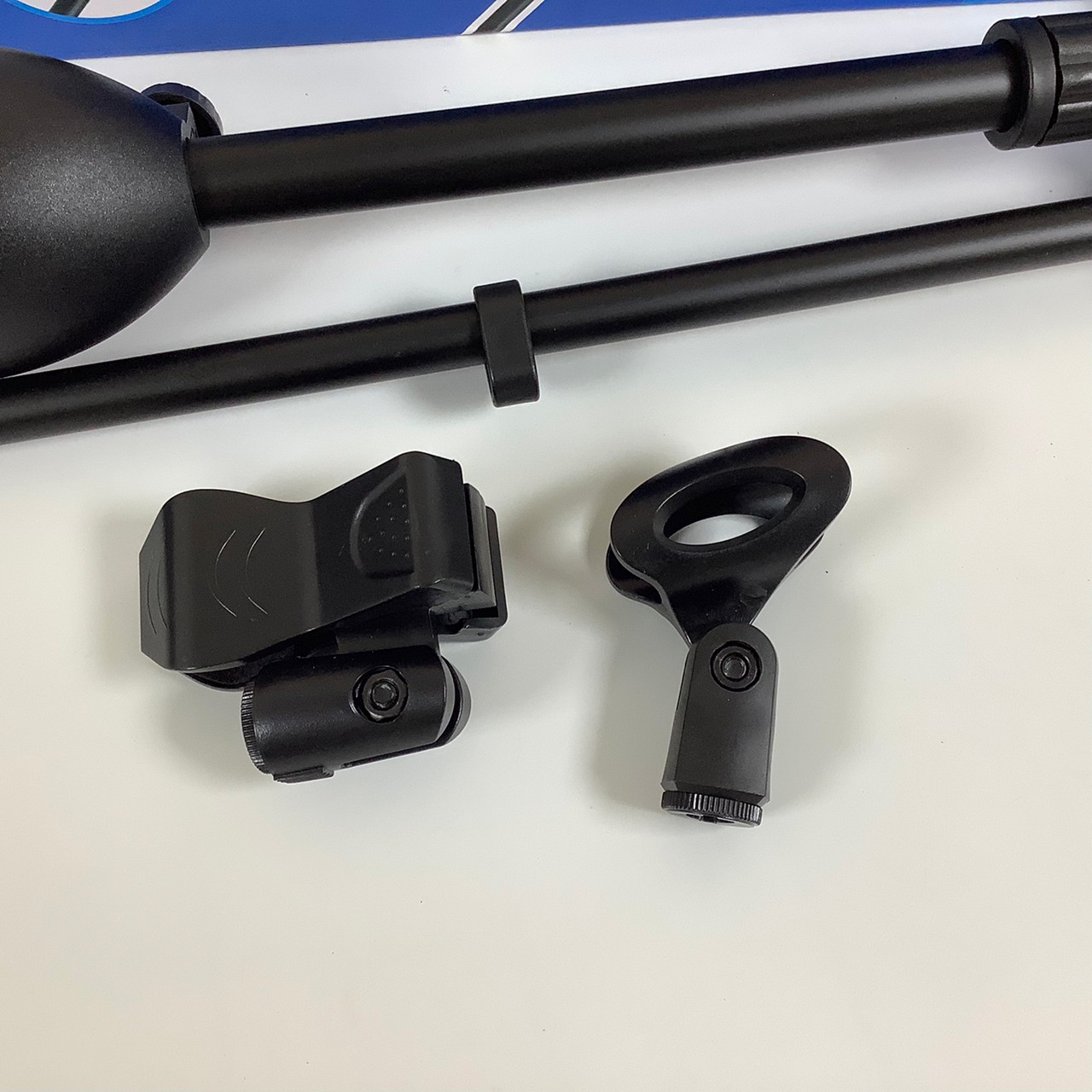 ขาตั้งไมค์โครโฟนพร้อมคอจับไมค์