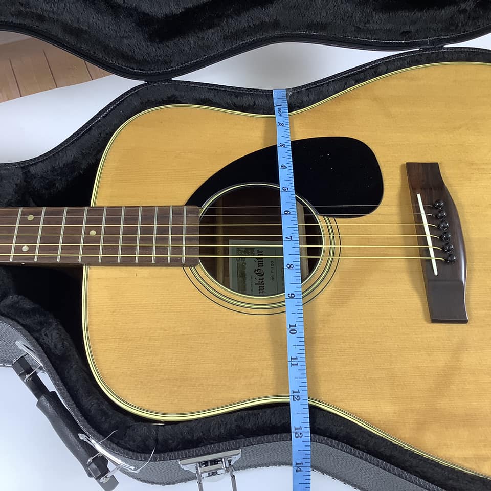 กล่องเคสกีต้าร์โปร่ง