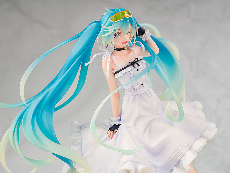 Hatsune Miku GT Project Racing Miku 2021 Vacation Style Ver. 1/7 Complete Figure(Pre-order)