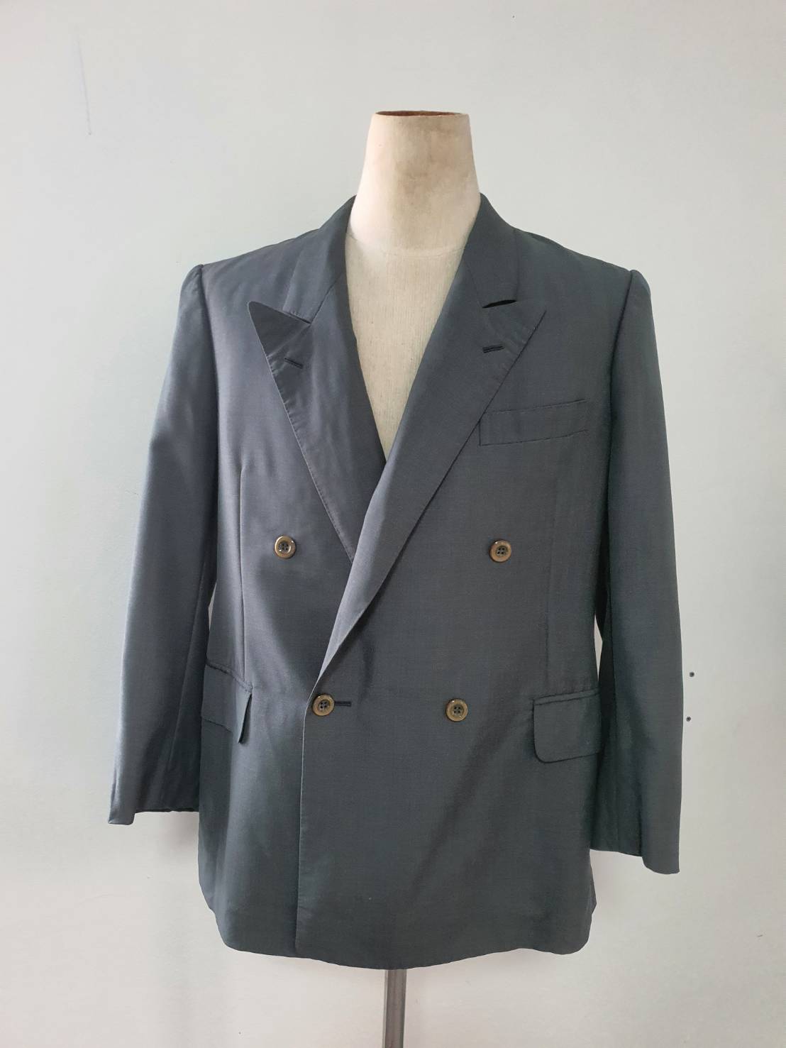 SUIT C0022