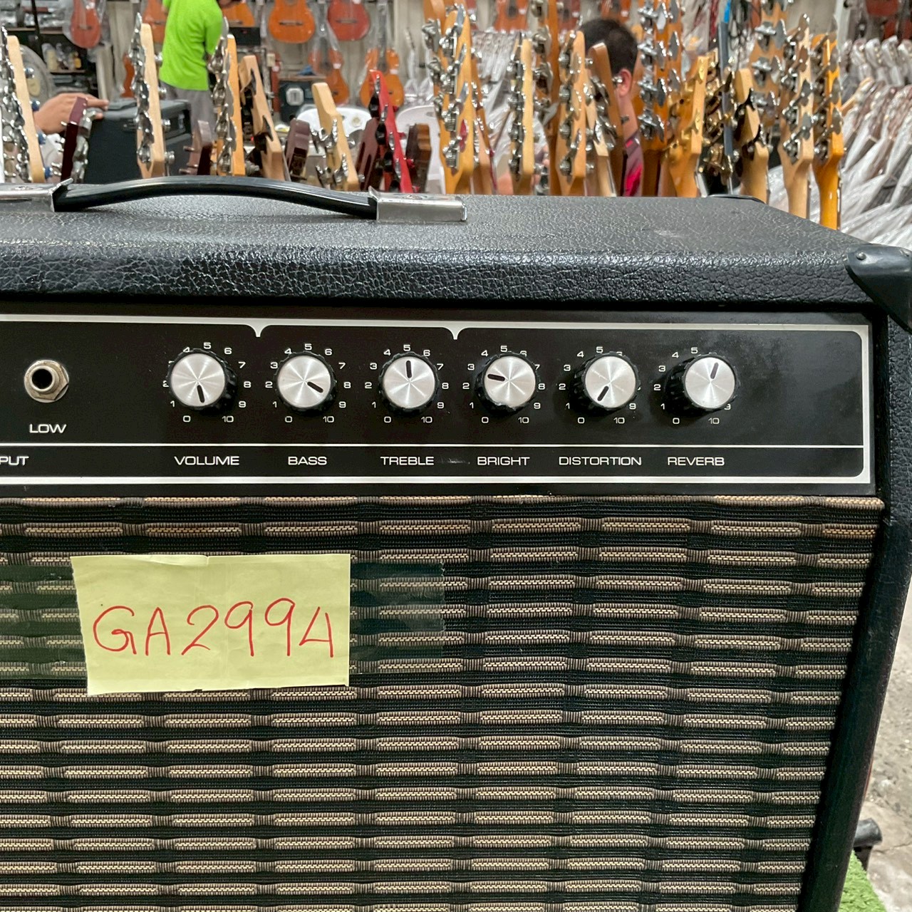 แอมป์กีต้าร์ YAMAHA : J-35