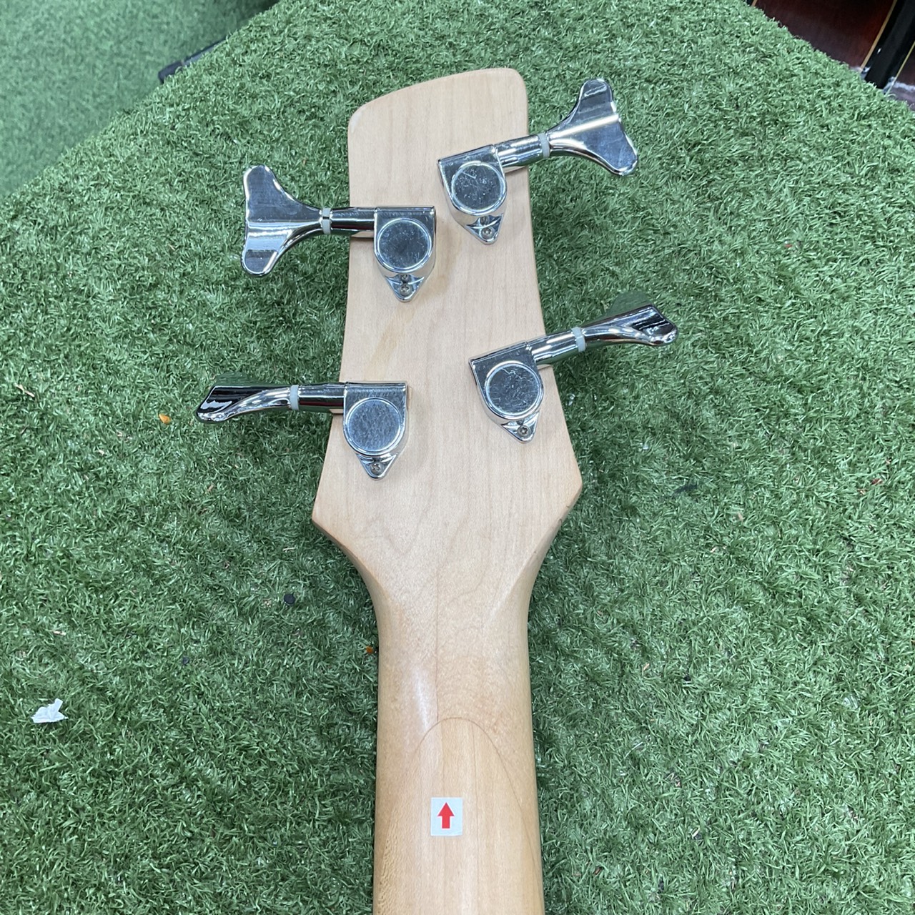 กีต้าร์เบส BUSKER'S