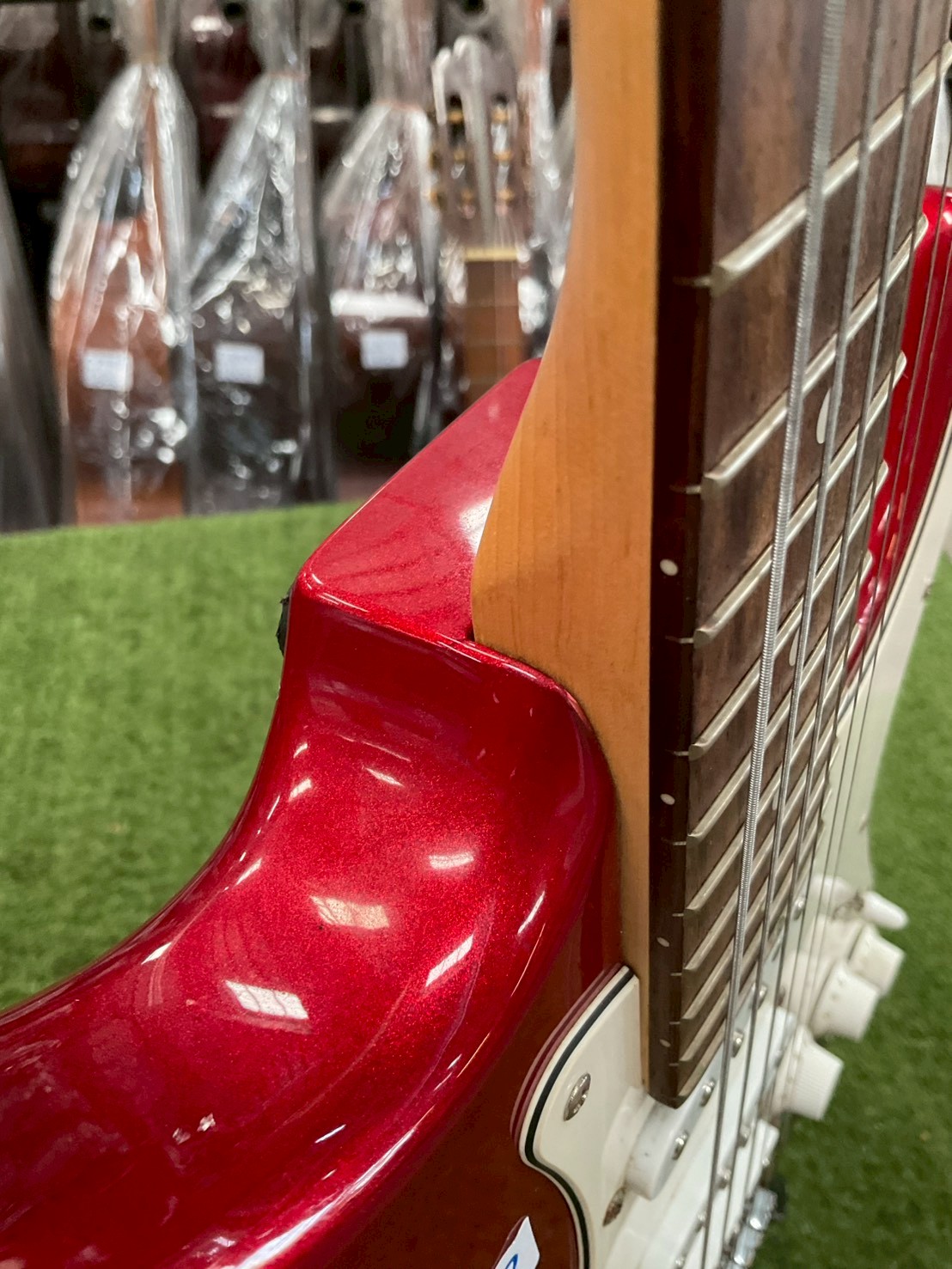 กีต้าร์ไฟฟ้า Legend