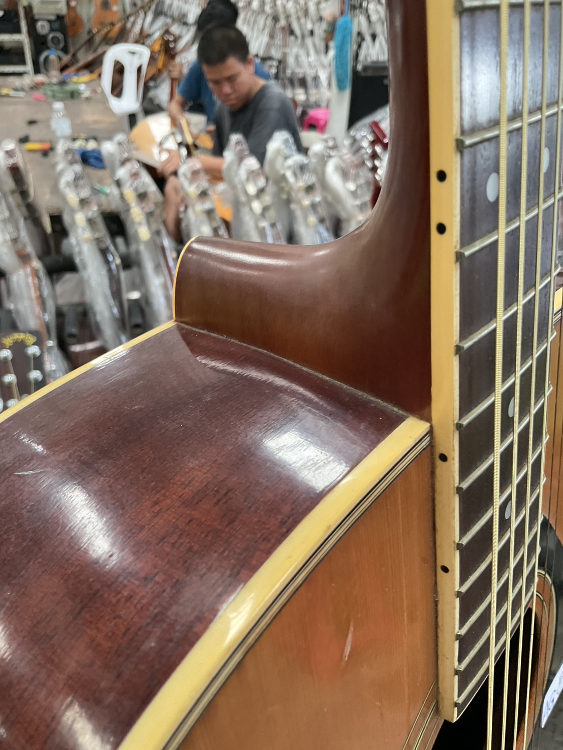 กีต้าร์โปร่ง YAMAHA : FG-200D