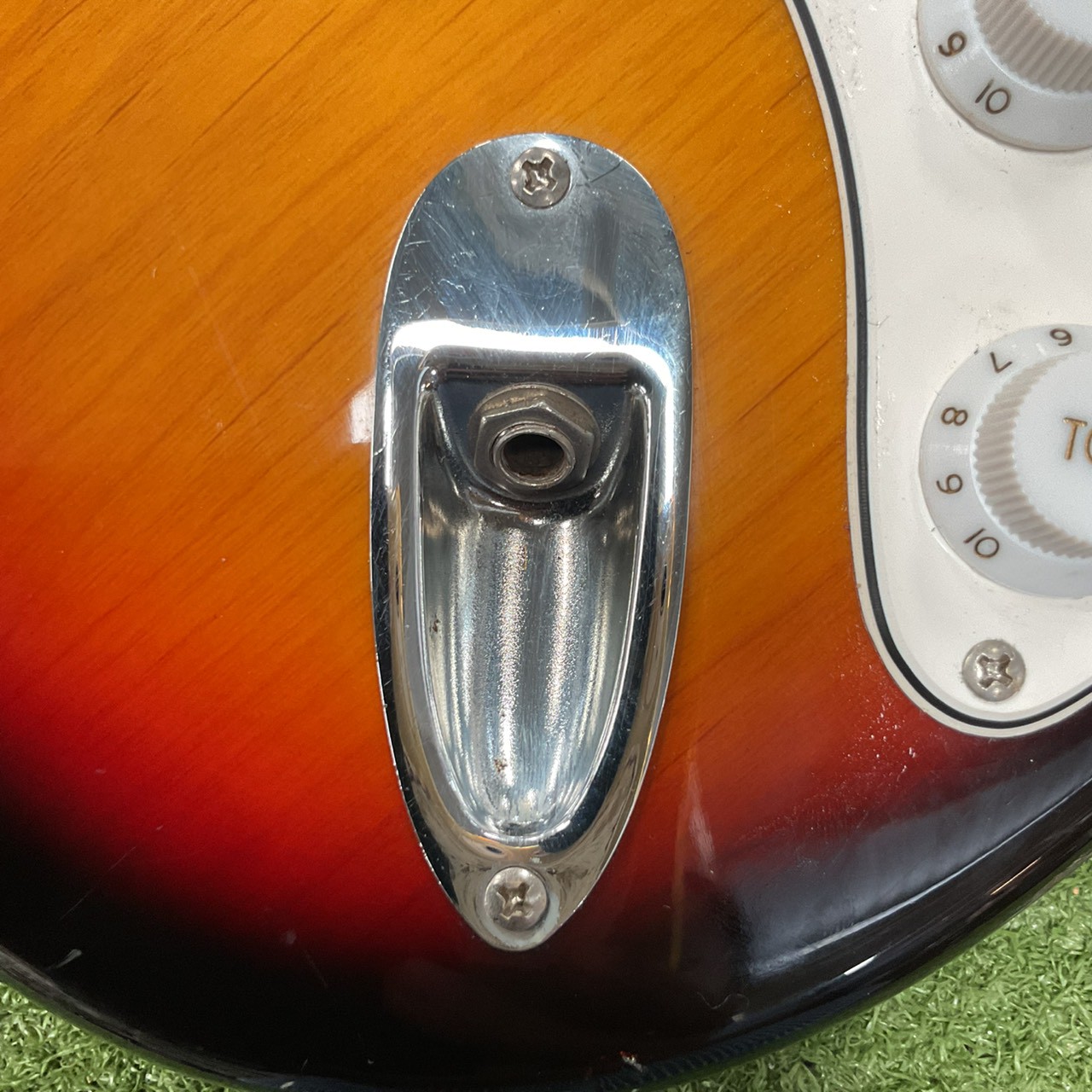 กีต้าร์ไฟฟ้า R D R