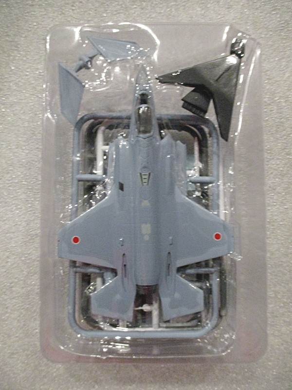 โมเดลเครื่องบินจำลอง ยี่ห้อเอฟทอย ขนาด 1/144 ชุด F-toys High Spec Series Vol.5 F-35A Lighting II #C
