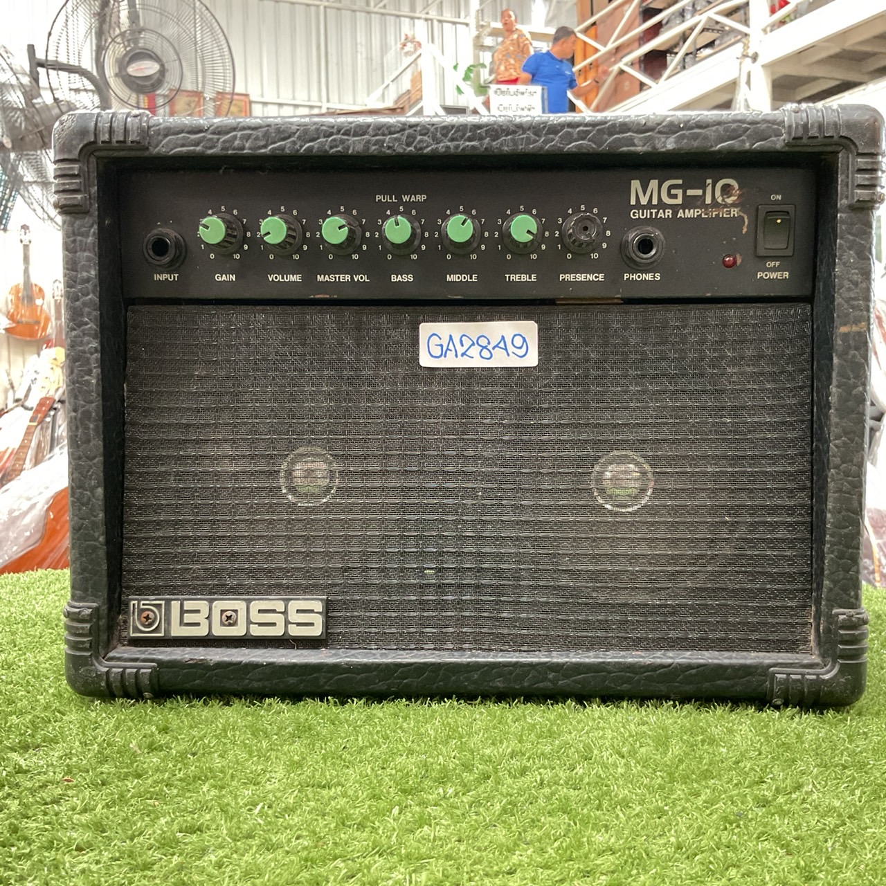 แอมป์กีต้าร์ Roland : MG-10 BOSS