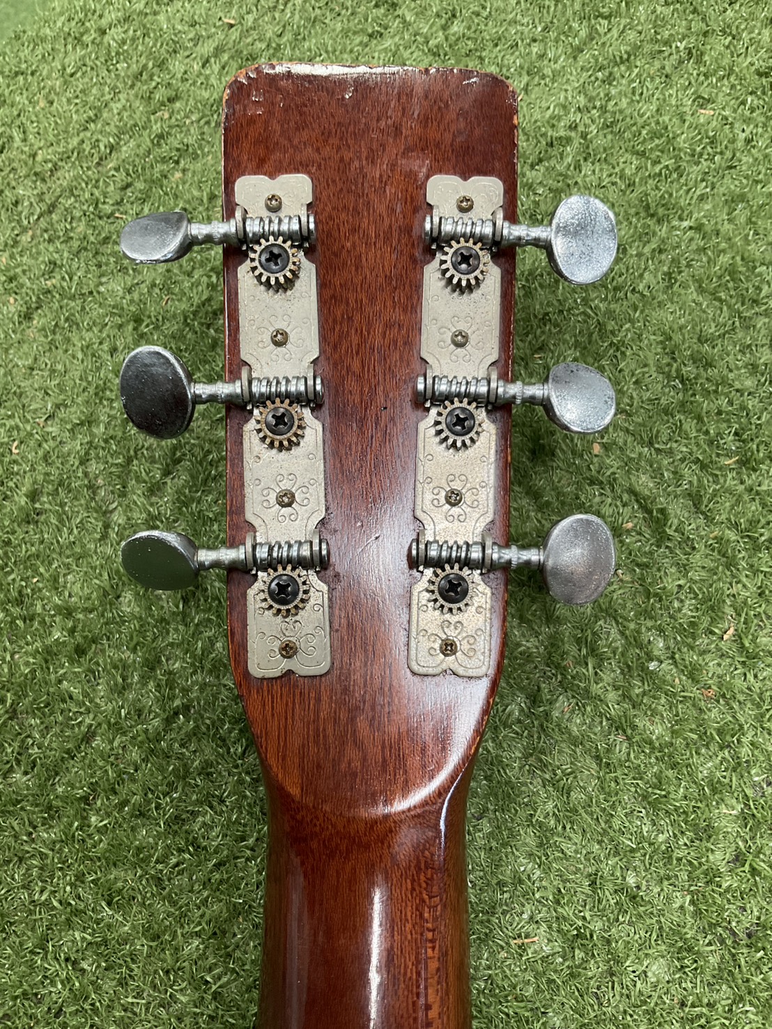 กีต้าร์โปร่ง Phenix : W130