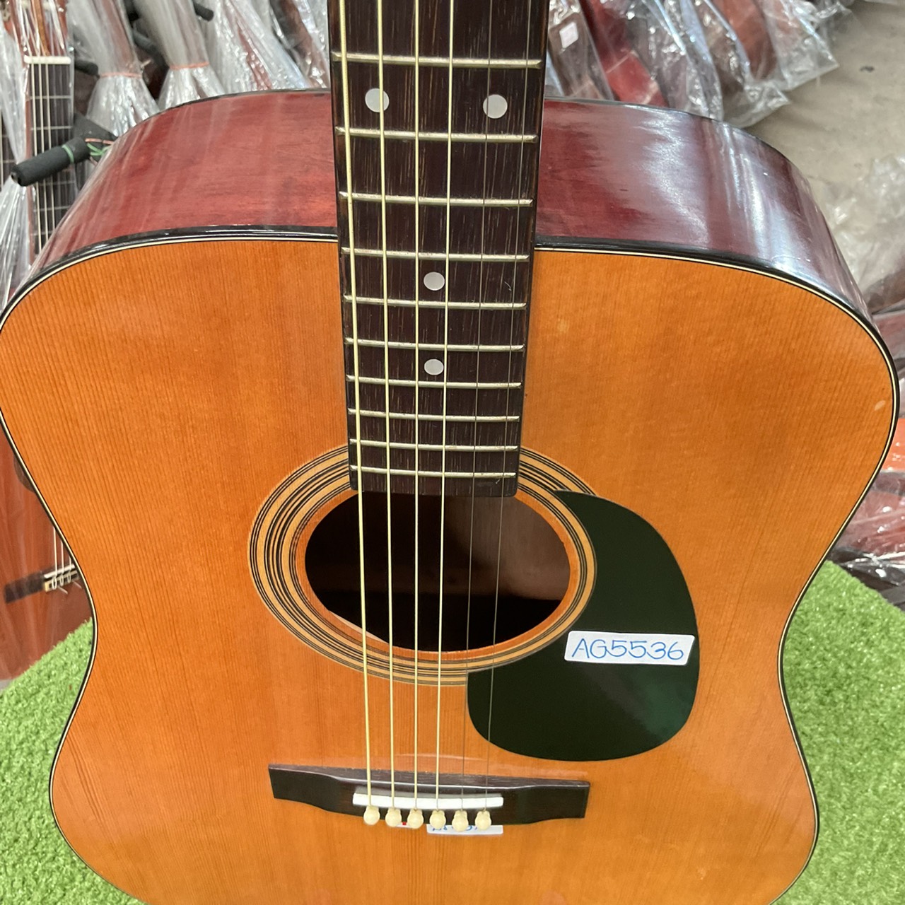 กีต้าร์โปร่ง 9nui : W130