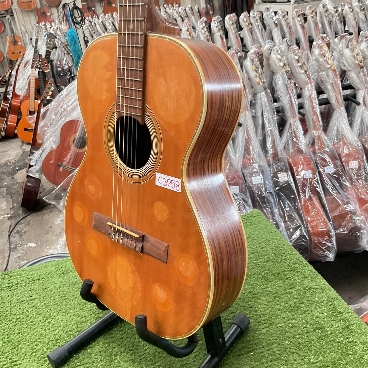 กีต้าร์คลาสสิค Kawai : M-40