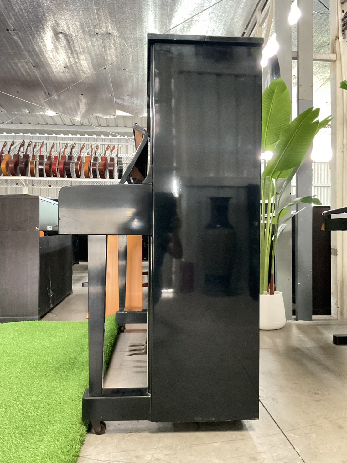 เปียโนอัพไลท์ VICTOR : V-31