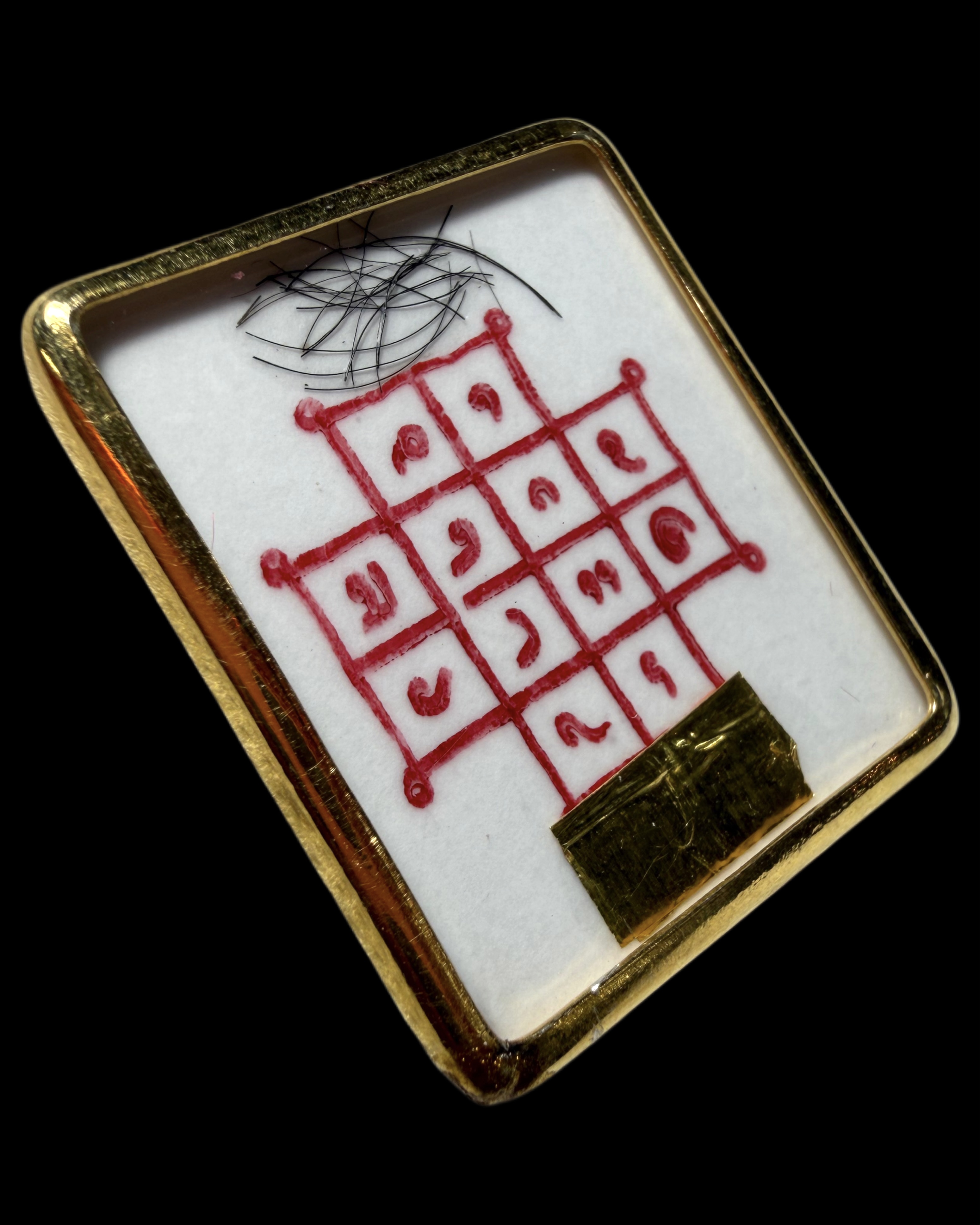 รูปถ่ายหลวงพ่อชำนาญฟิล์มกระจกโบราณ (รุ่น:กองบุญกฐิน2568,หลังเกศา,ตะกรุดทองคำ) Luang Por Chamnan’s Wet-Plate Collodion Portrait. (series:kathina merit fund 2568,with Luang Por Chamnan’s hairs and gold takrud) SKU-04063