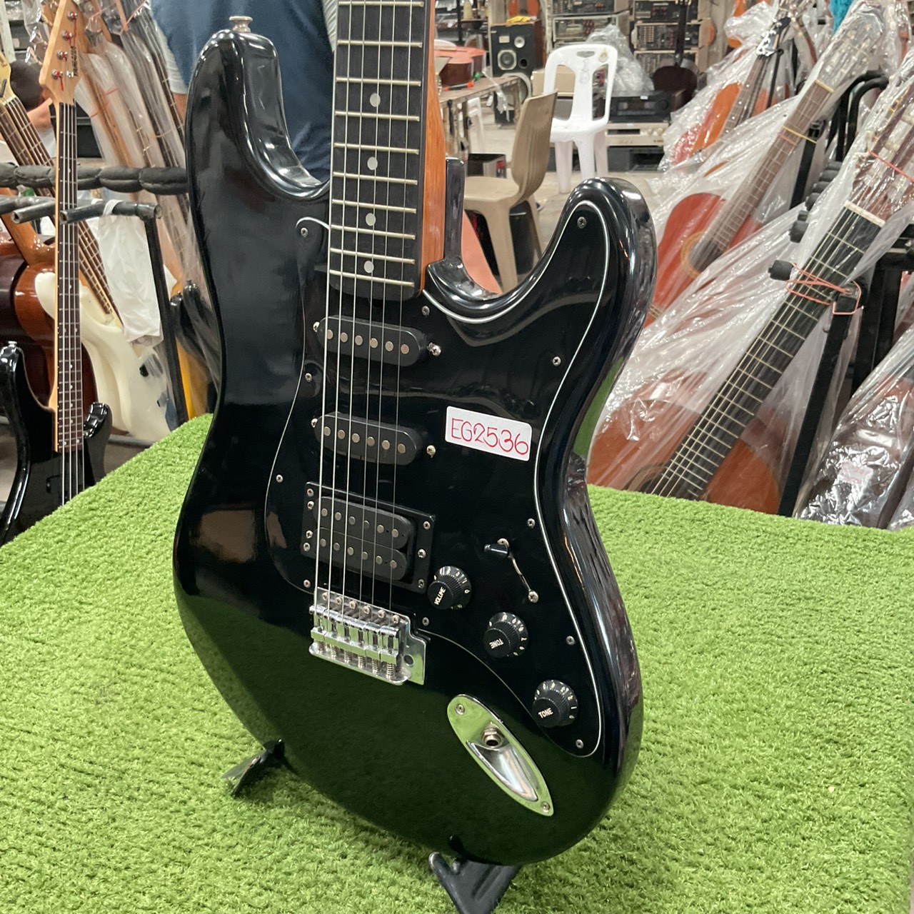 กีต้าร์ไฟฟ้า Tomson