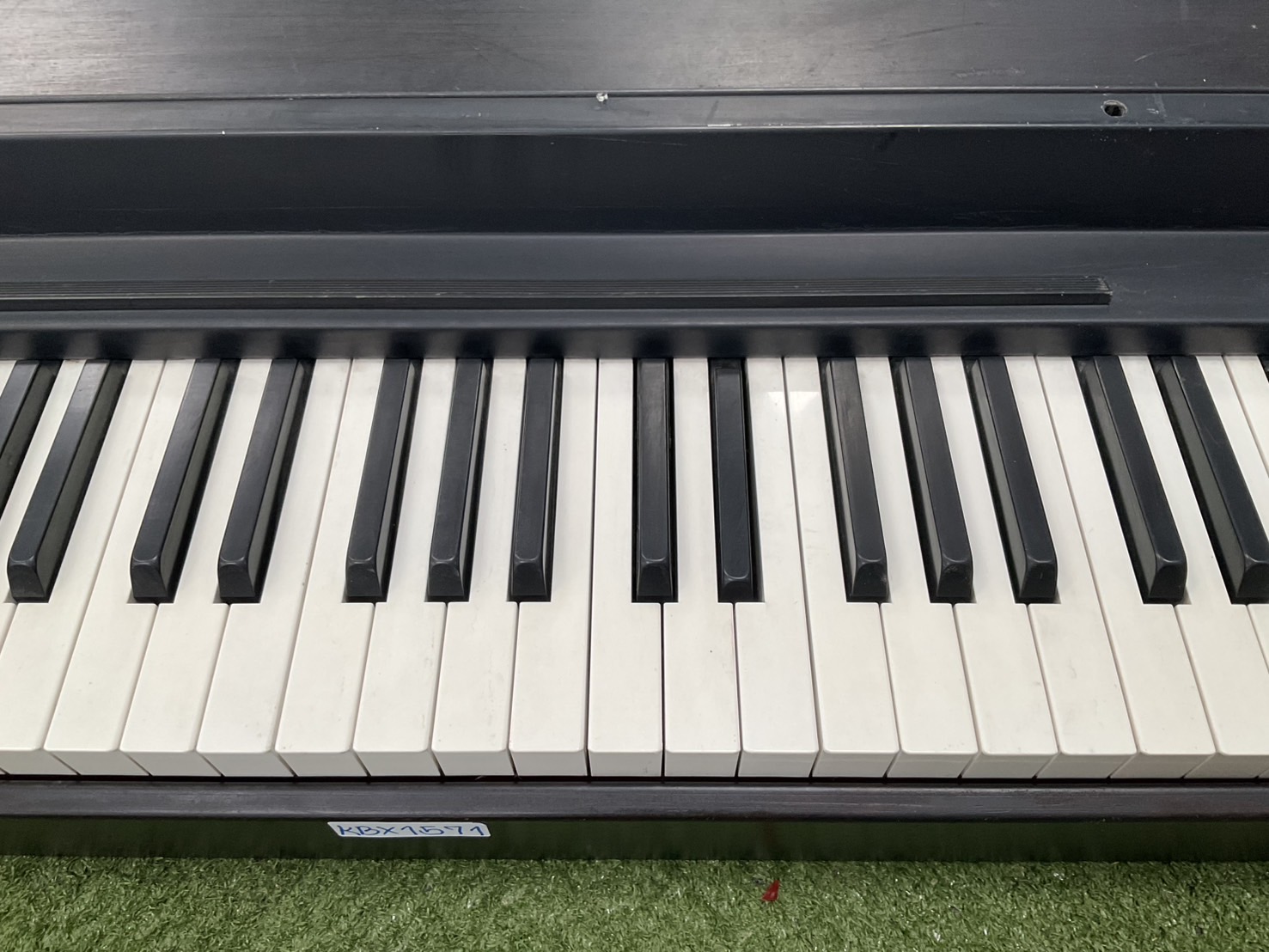 เปียโน YAMAHA : CLP-200 สินค้าไม่พร้อมใช้งาน (ต้องซ่อม)