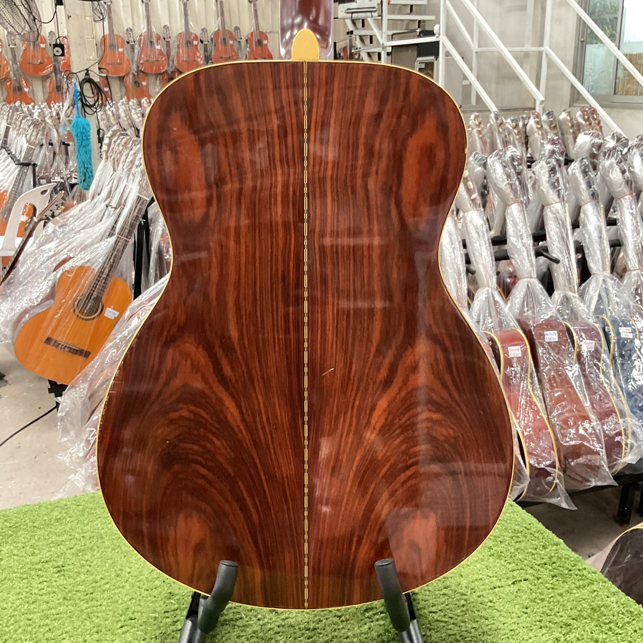 กีต้าร์โปร่ง YAMAHA : FG-252B