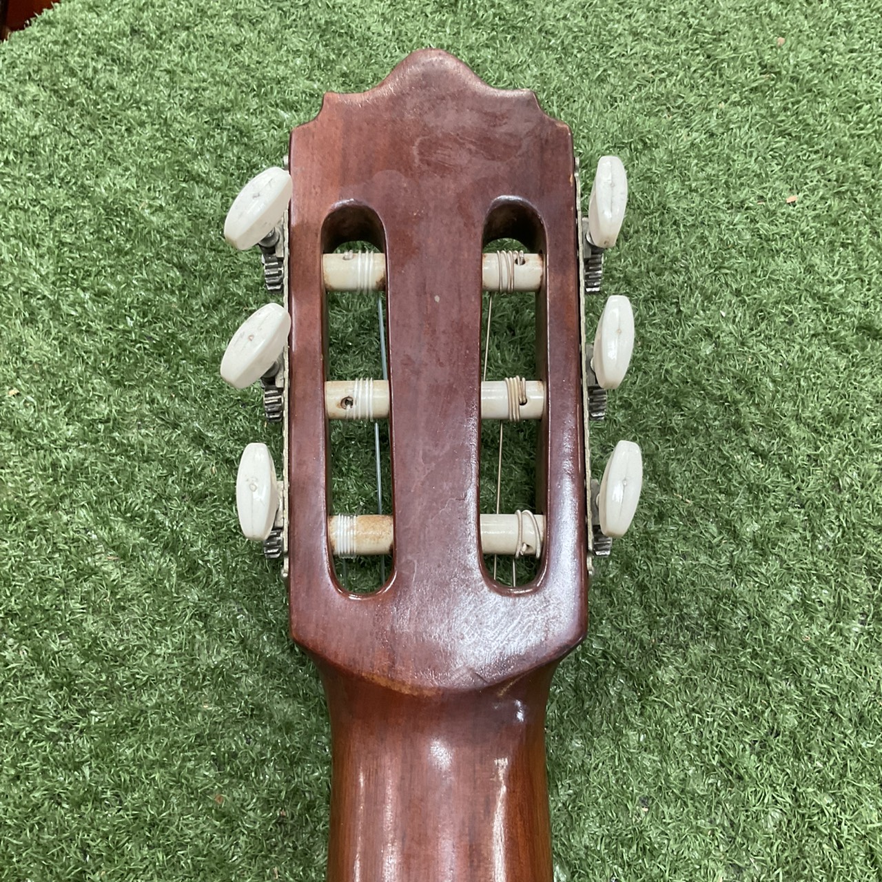 กีต้าร์คลาสสิค ZEN-ON GUT : No.70