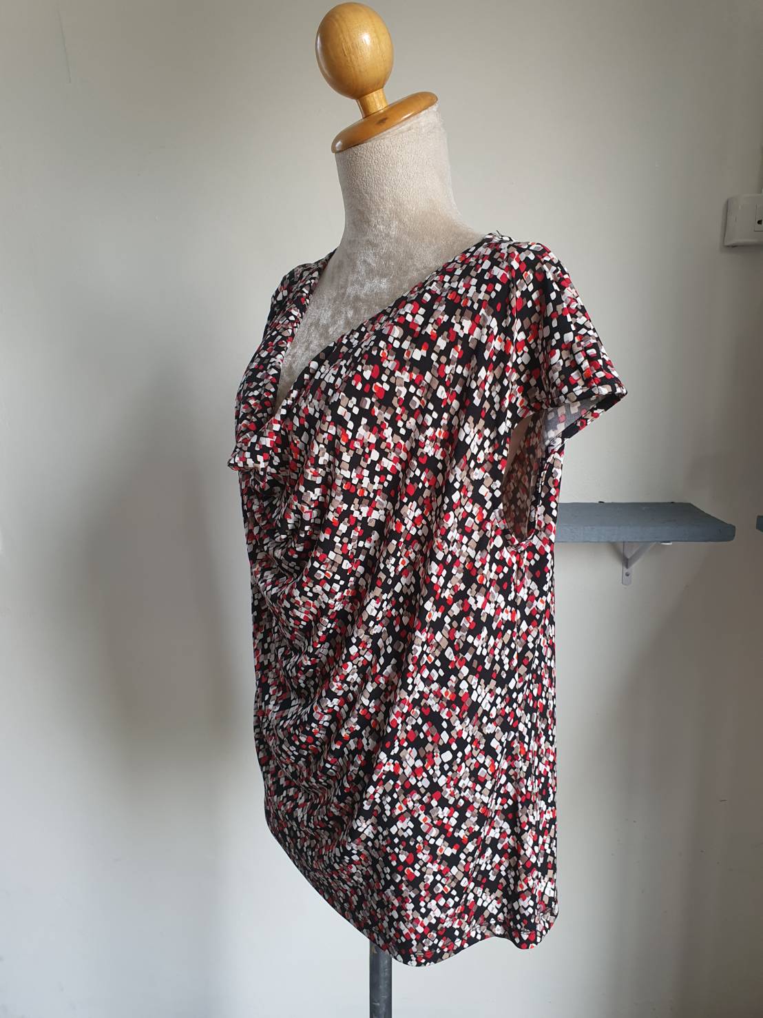 FF05236 เสื้อผ้ามือสอง ลวดลายสวย แบรนด์ liz claiborne อก 40-45 นิ้ว