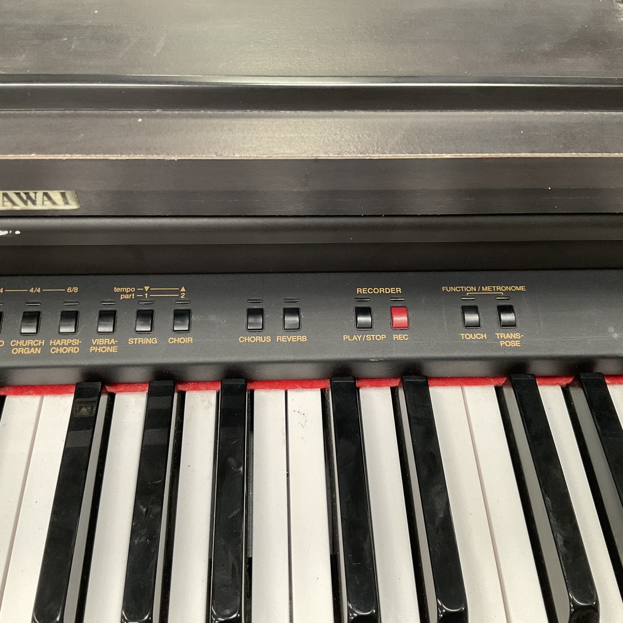 เปียโน KAWAI : PN370