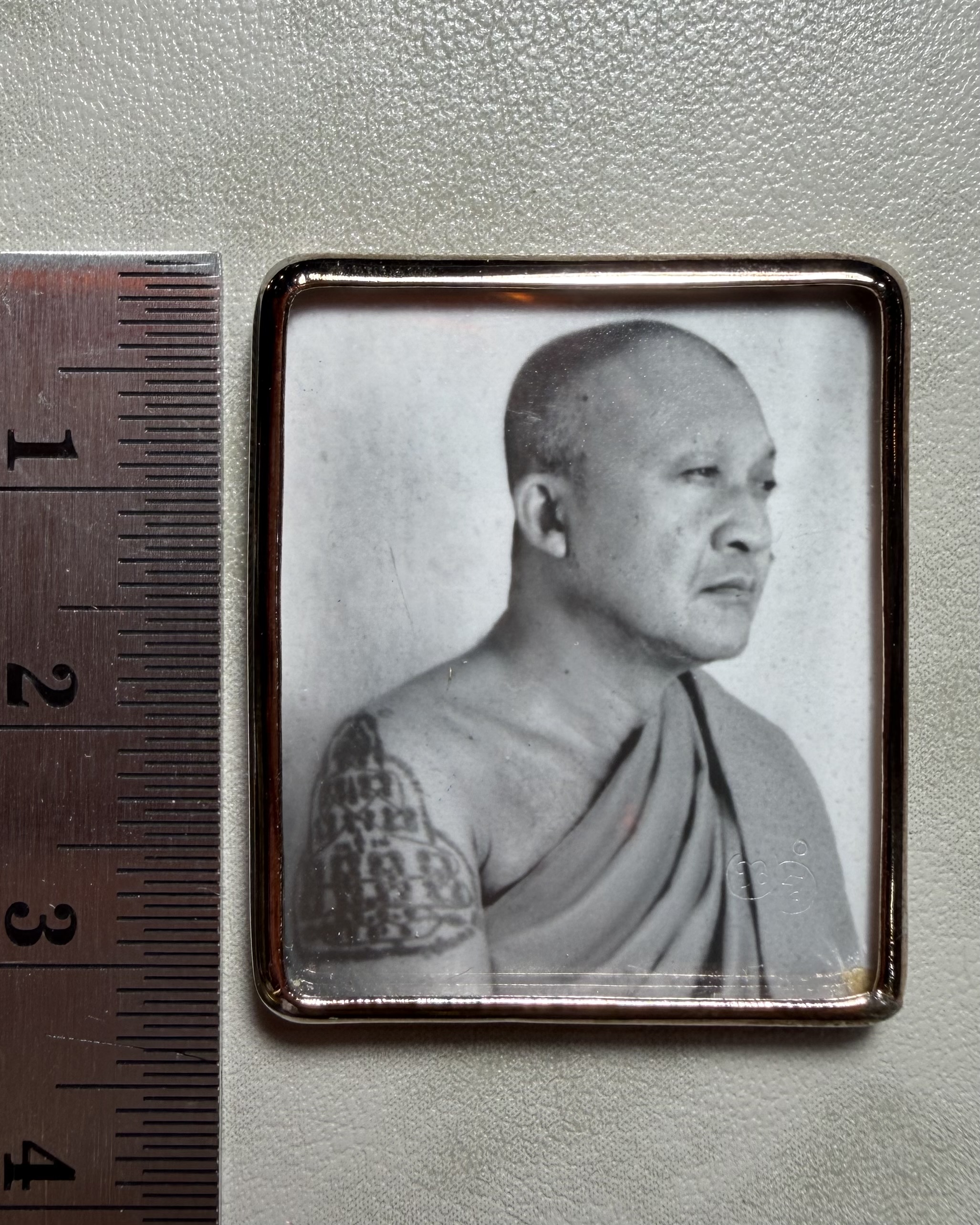 รูปถ่ายหลวงพ่อชำนาญฟิล์มกระจกโบราณ (รุ่น:กองบุญกฐิน2568) Luang Por Chamnan’s Wet-Plate Collodion Portrait. (series:kathina merit fund 2568) SKU-04066