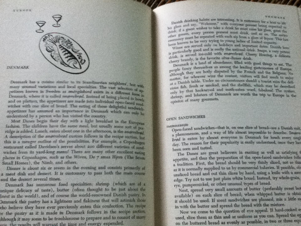 THE COMPLETE ROUND-THE-WORLD COOKBOOK/ Myra Waldo