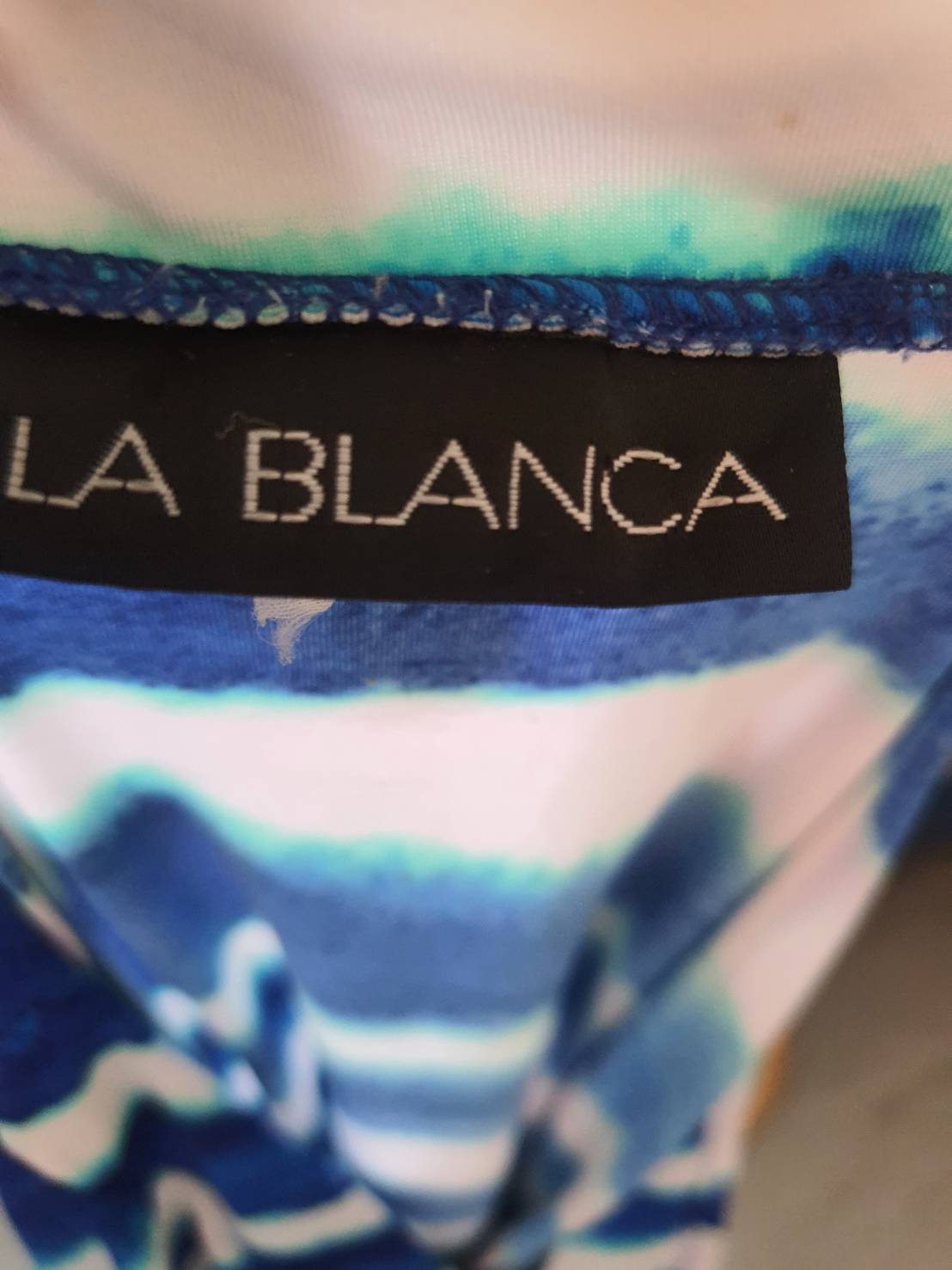 FF05287 รเสื้อผ้ามือสอง สีน้ำเงินลาย แบรนด์ LA BLANCA อก 48นิ้ว