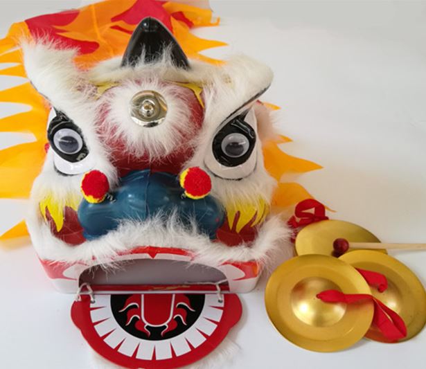 เชิดสิงโตการแสดงสำหรับเด็กเล็ก 小朋友舞狮 Kids Perform Lion Dance