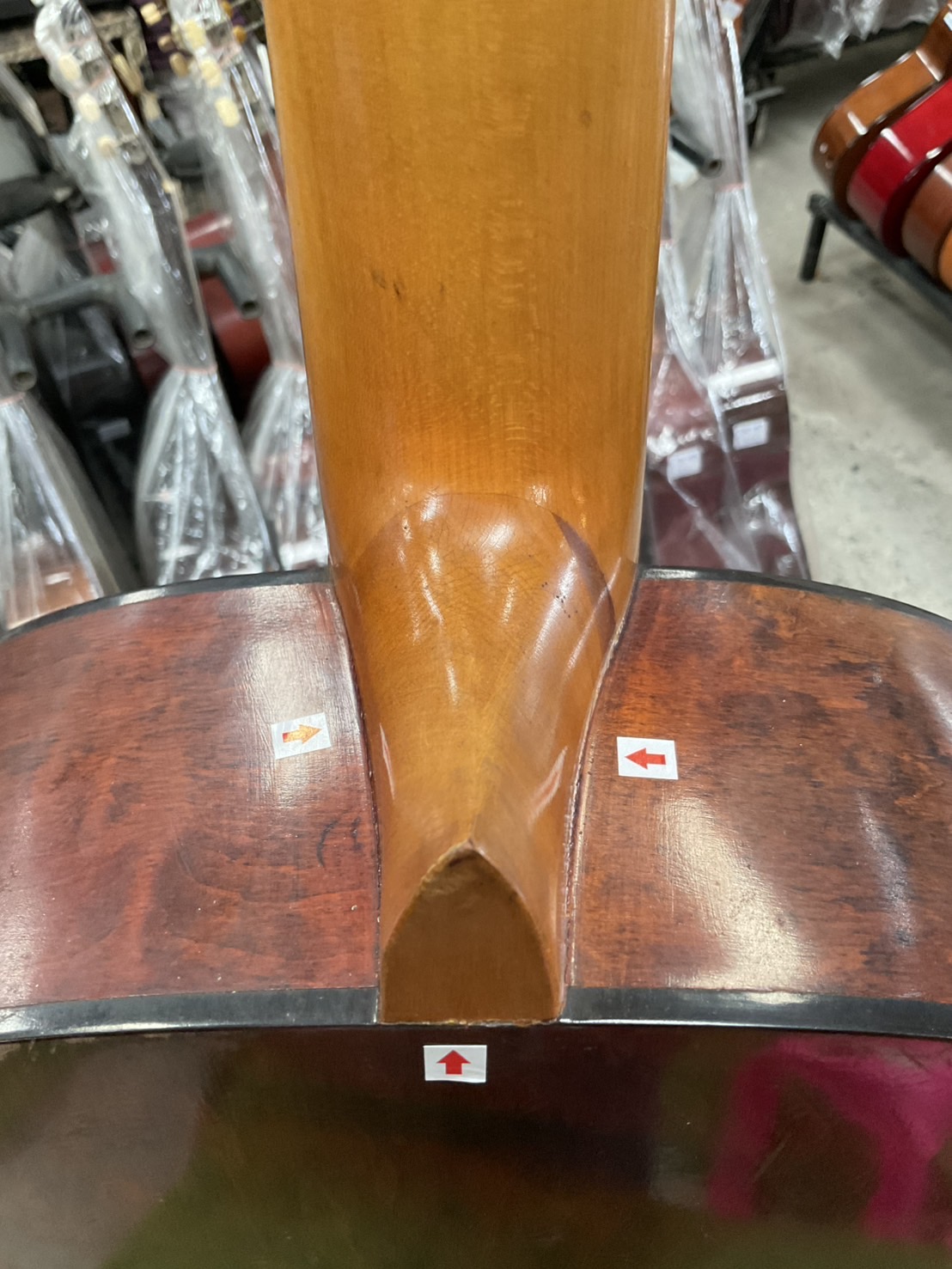 กีต้าร์คลาสสิค ยี่ห้อตามภาพ