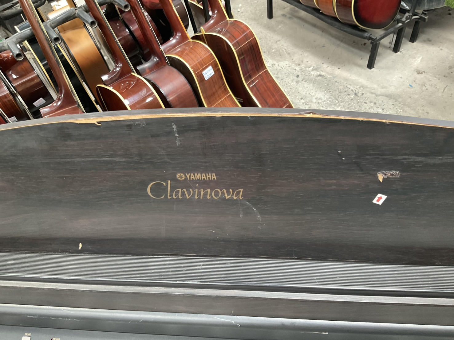 เปียโน YAMAHA : CLP-820 สินค้าไม่พร้อมใช้งาน (ต้องซ่อม)