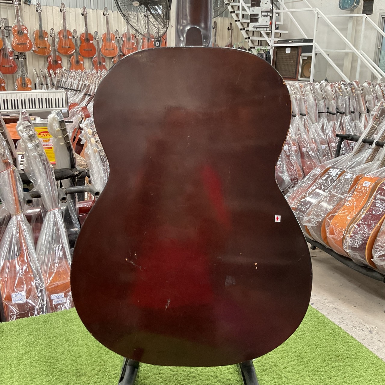 กีต้าร์คลาสสิค Metoro Gat : No.65.65