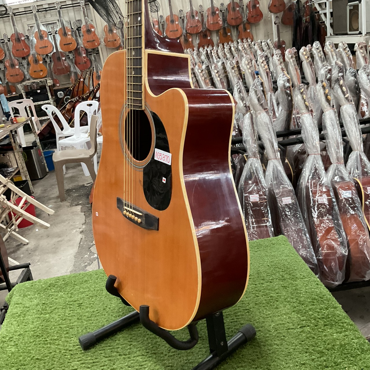 กีต้าร์โปร่ง MoDern