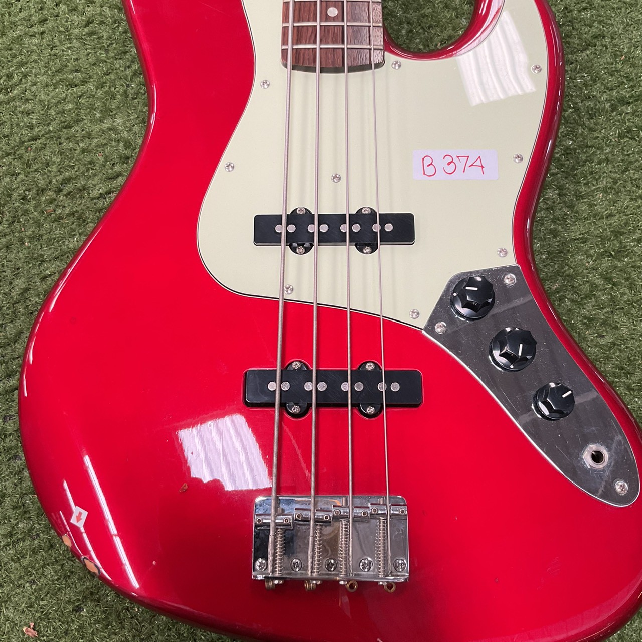 กีต้าร์เบส FERNANDES