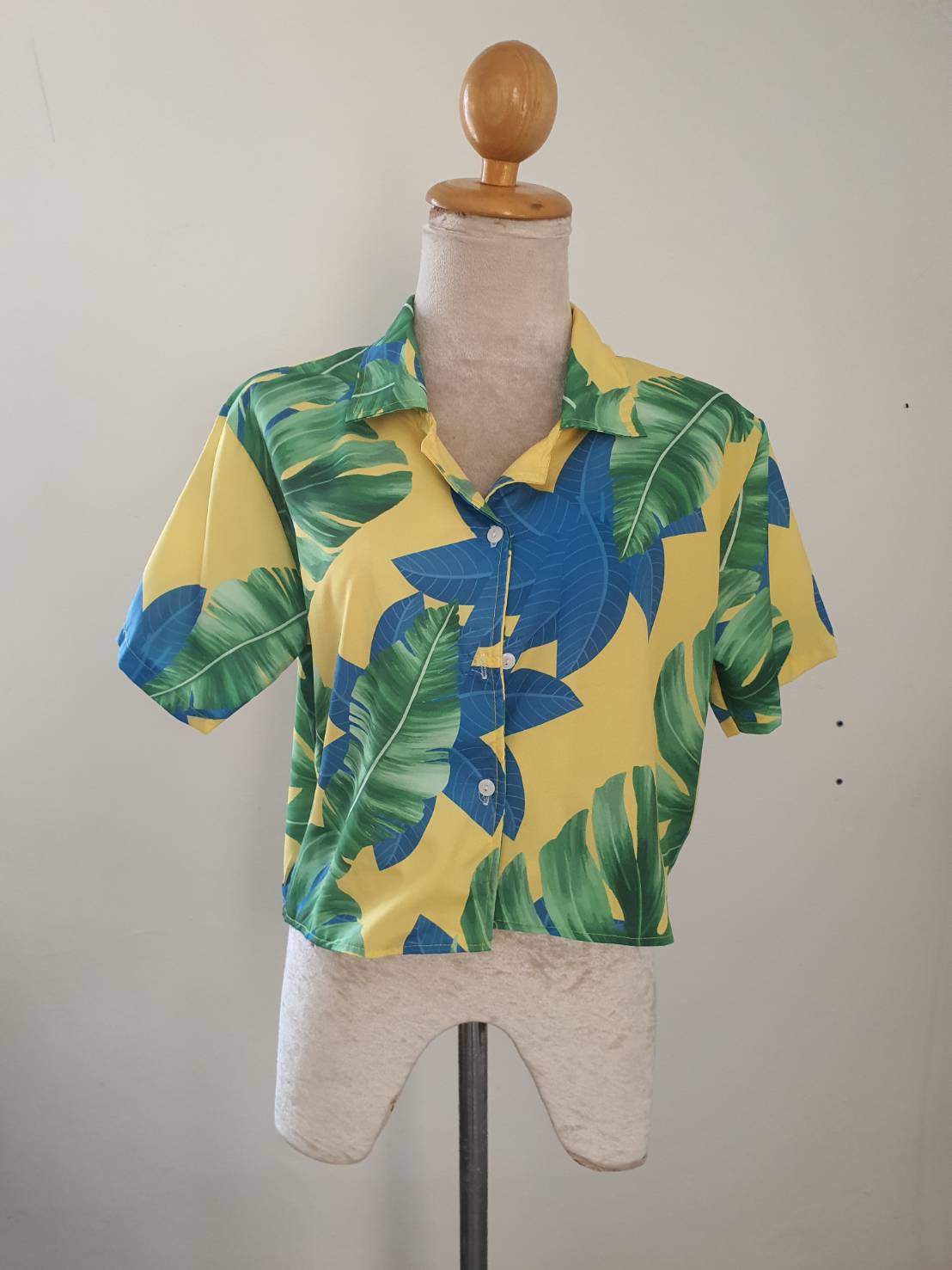 FF05764 เสื้อแฟชั่น ลายใบไม้ ของใหม่ อก 40 นิ้ว