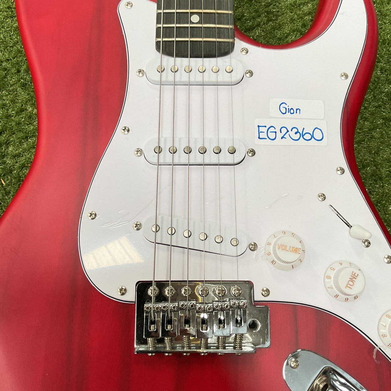 กีต้าร์ไฟฟ้า GION