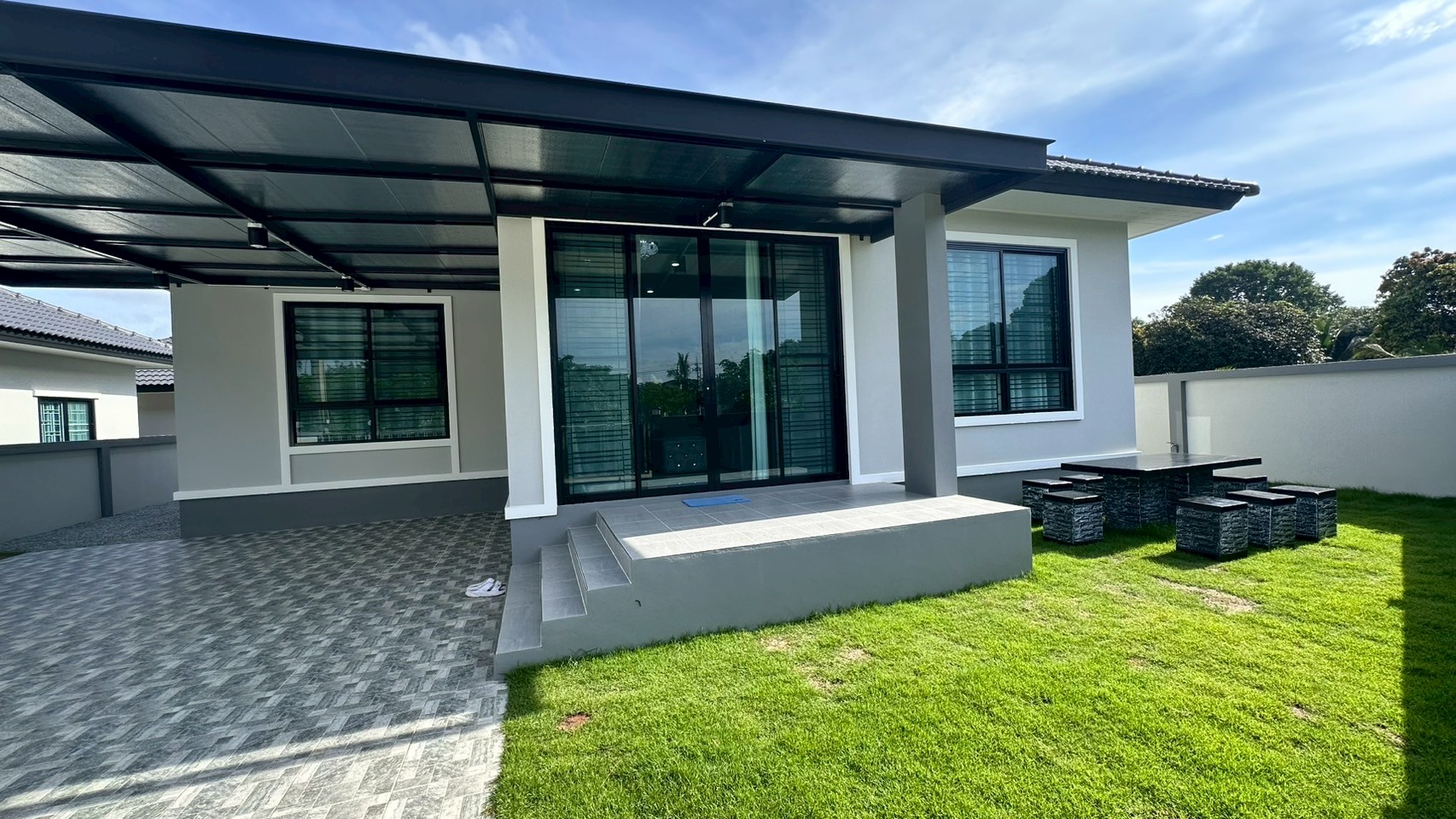 บ้านเช่าพัทยา หนองปลาไหล 3 ห้องนอน 3 ห้องน้ำ บ้านใหม่ ตกแต่งพร้อมอยู่ สวยมาก