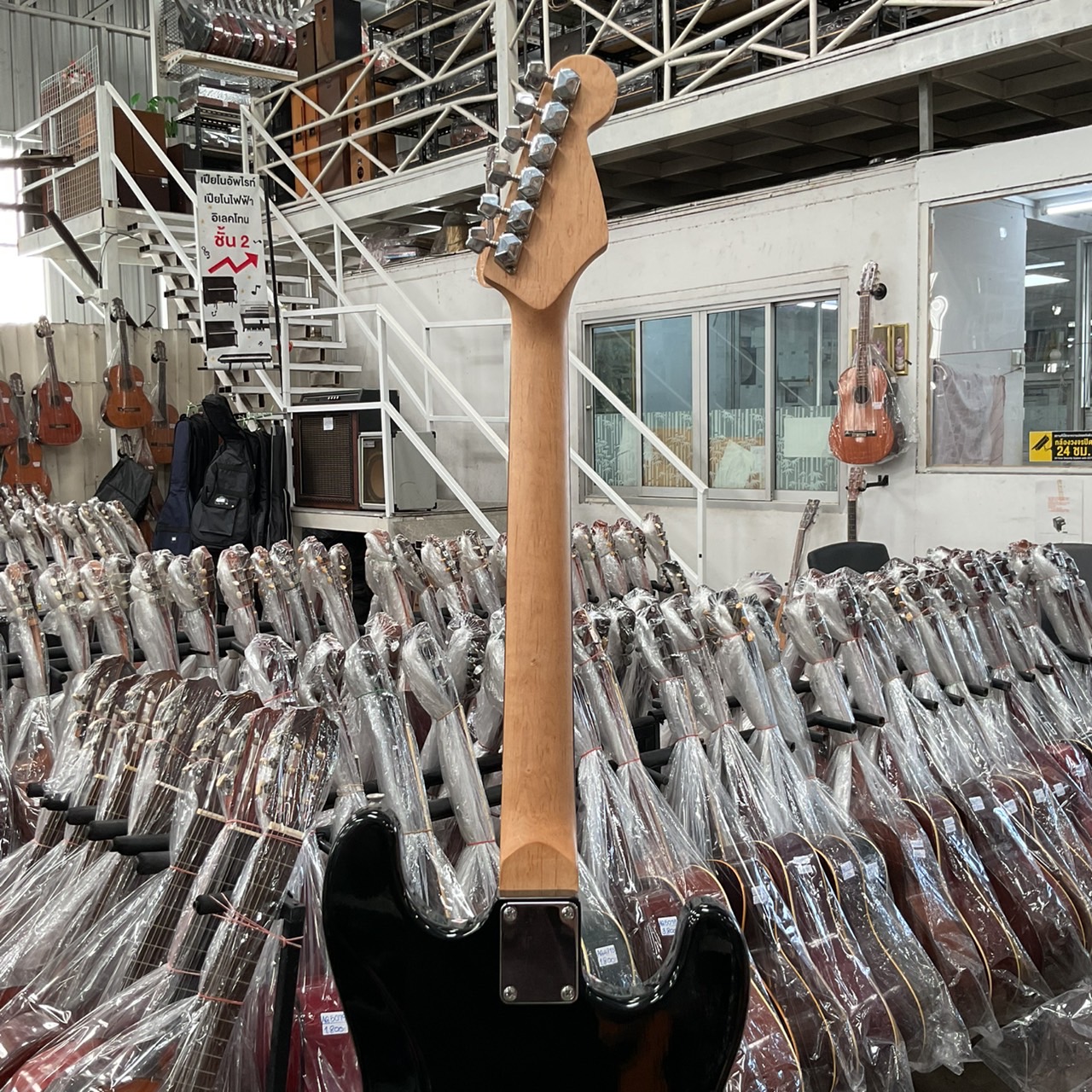 กีต้าร์ไฟฟ้า PHOTO GENIC (มือซ้าย)