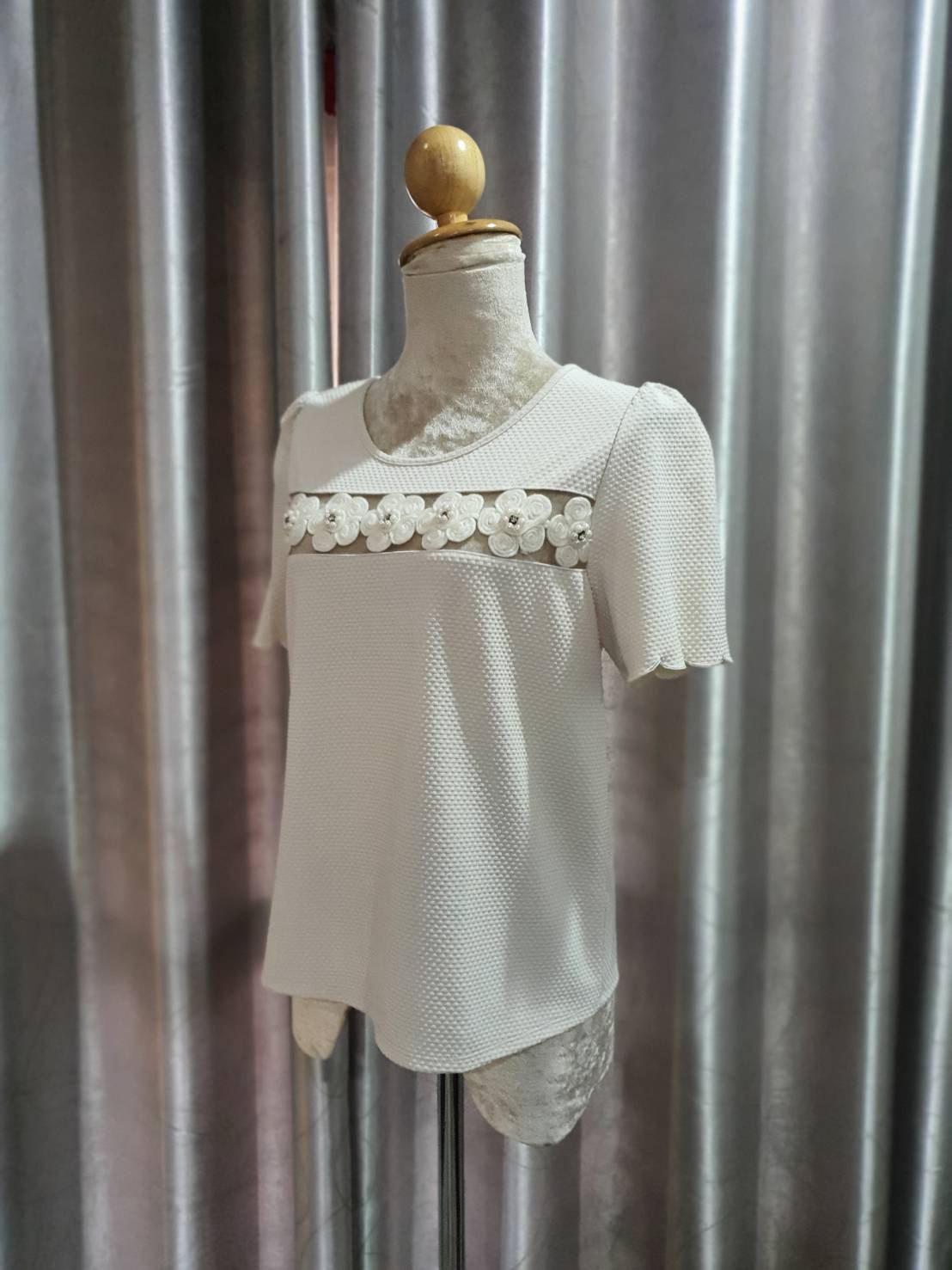 FF05986 เสื้อแฟชั่น มือสอง แบรนด์ CPS สีครีม อก 35-36 นิ้ว