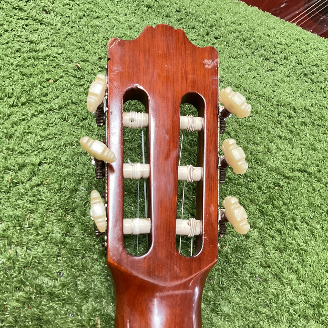 กีต้าร์คลาสสิค YAMAHA : C-180